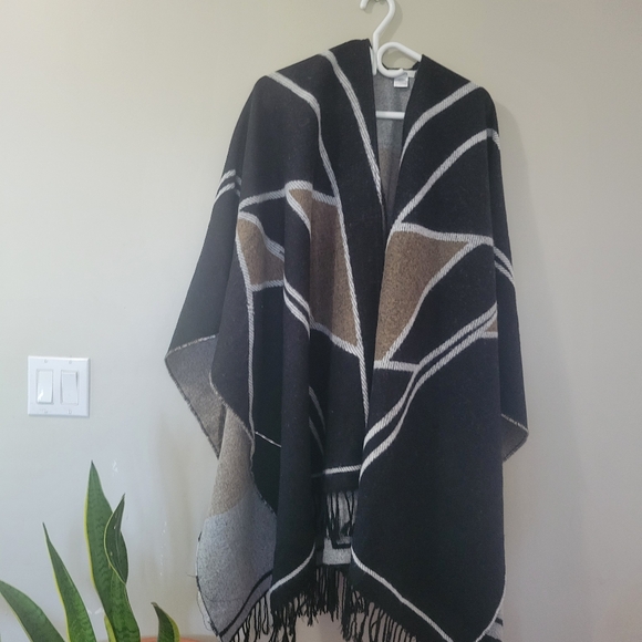 Rickis poncho - Picture 1 of 3